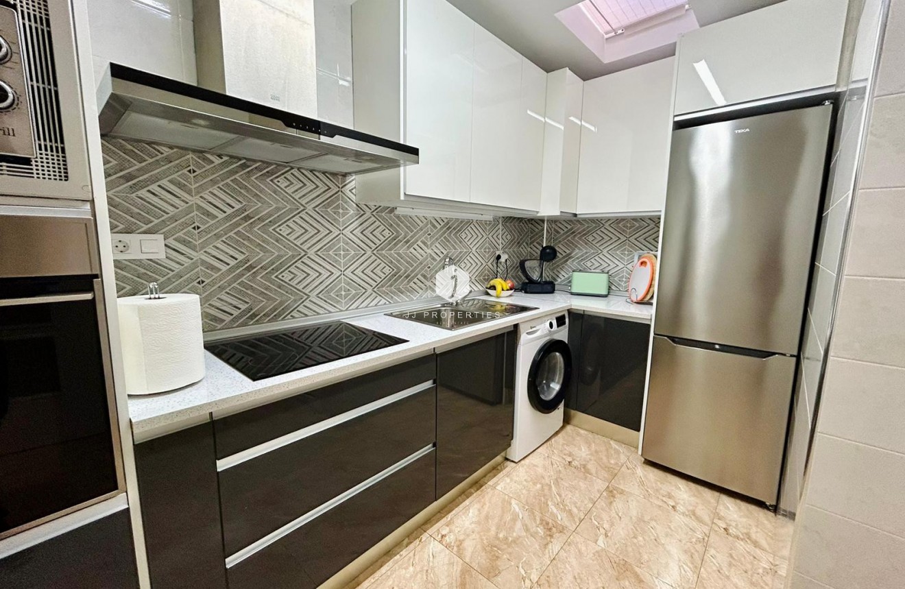 D'occasion - Chalet -
Torrevieja - Costa Blanca