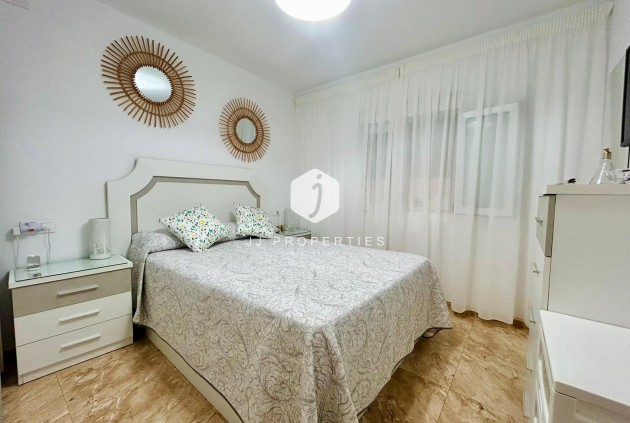 D'occasion - Chalet -
Torrevieja - Costa Blanca