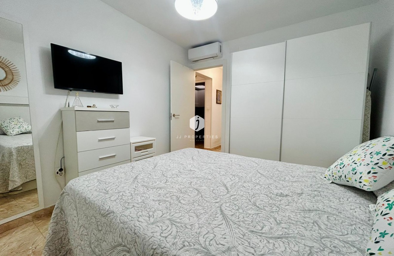 D'occasion - Chalet -
Torrevieja - Costa Blanca