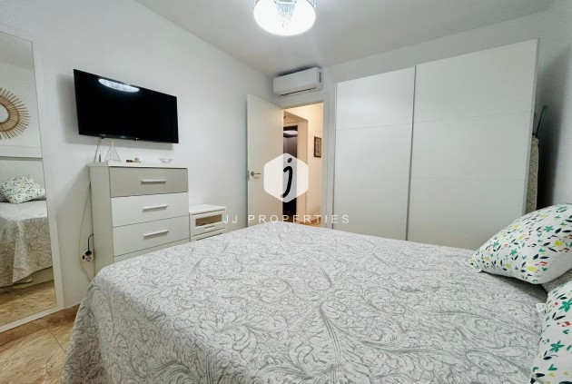 D'occasion - Chalet -
Torrevieja - Costa Blanca