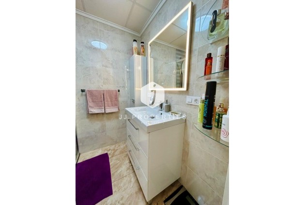 D'occasion - Chalet -
Torrevieja - Costa Blanca