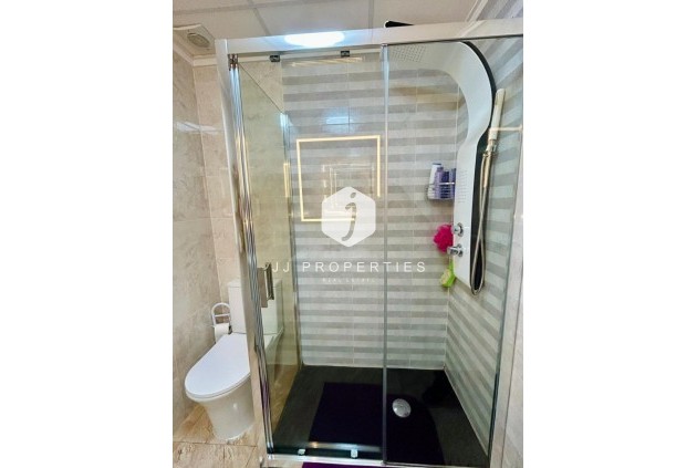 D'occasion - Chalet -
Torrevieja - Costa Blanca