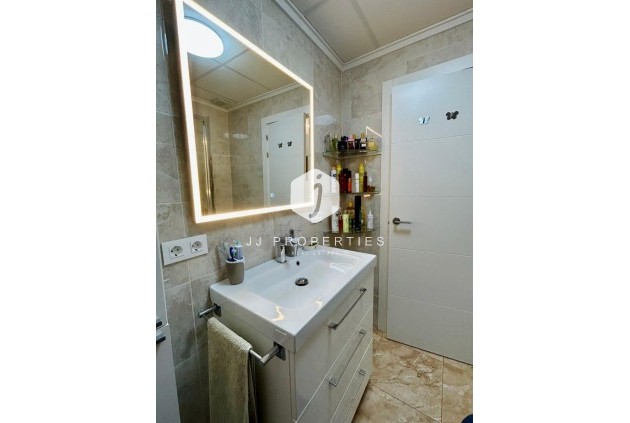 D'occasion - Chalet -
Torrevieja - Costa Blanca