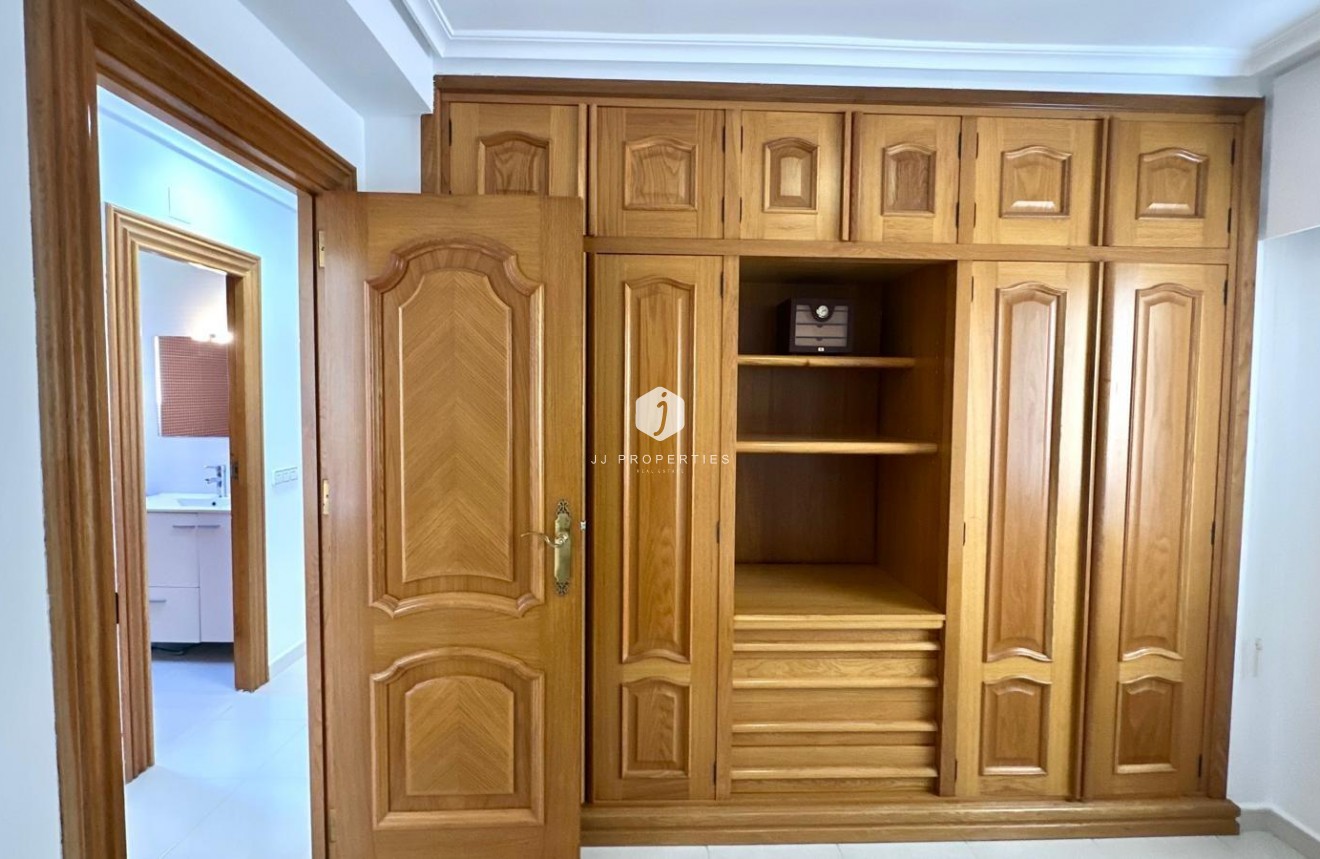 D'occasion - Appartement -
Orihuela Costa - Campoamor