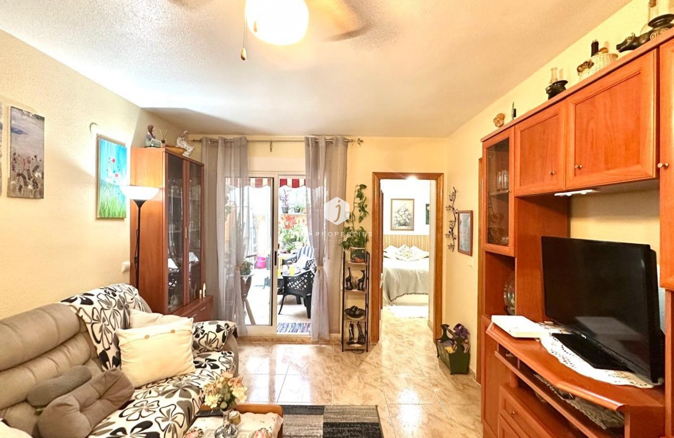 Segunda mano - Apartamento / piso -
Torrevieja - Centro