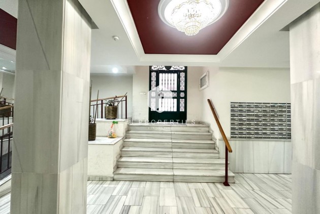 Segunda mano - Apartamento / piso -
Torrevieja - Centro