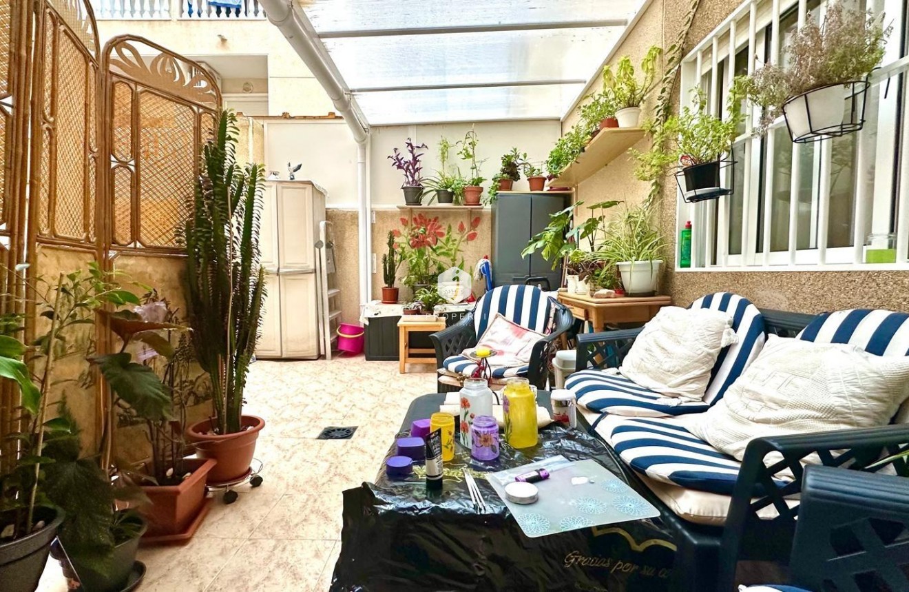 Segunda mano - Apartamento / piso -
Torrevieja - Centro