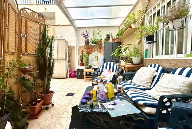 Segunda mano - Apartamento / piso -
Torrevieja - Centro