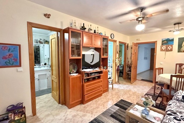 Segunda mano - Apartamento / piso -
Torrevieja - Centro