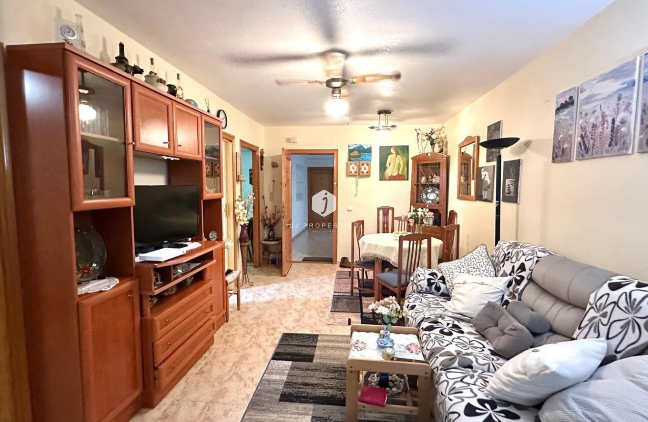 Segunda mano - Apartamento / piso -
Torrevieja - Centro