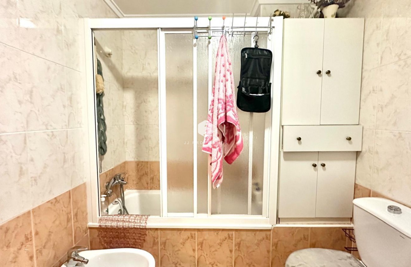 Segunda mano - Apartamento / piso -
Torrevieja - Centro