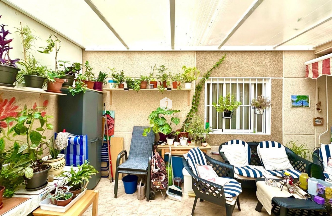 Segunda mano - Apartamento / piso -
Torrevieja - Centro