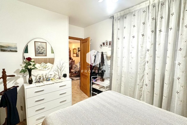 Segunda mano - Apartamento / piso -
Torrevieja - Centro