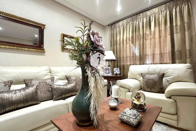 D'occasion - Chalet -
Torrevieja - La siesta