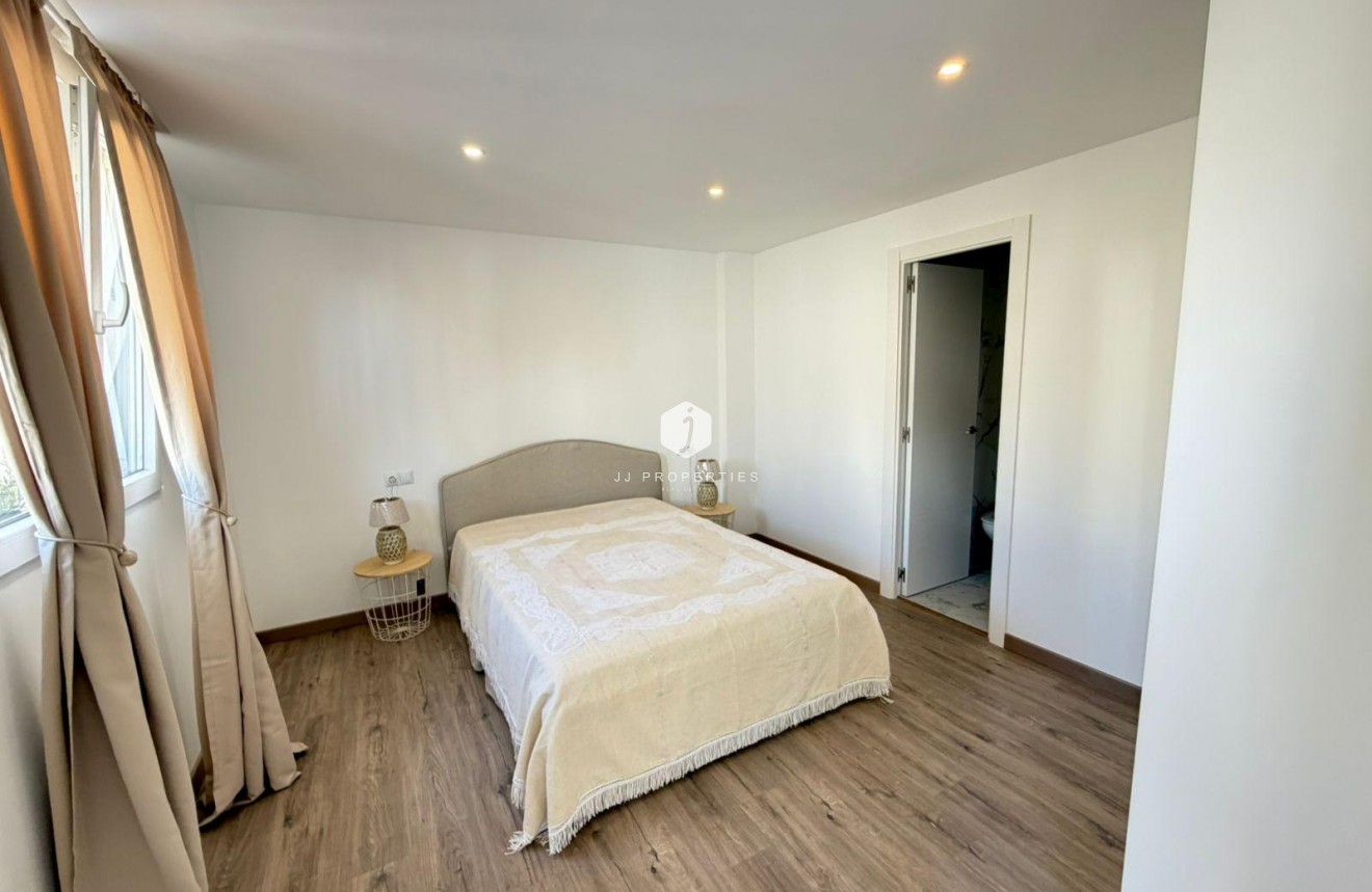 D'occasion - Chalet -
Torrevieja - Cabo cervera