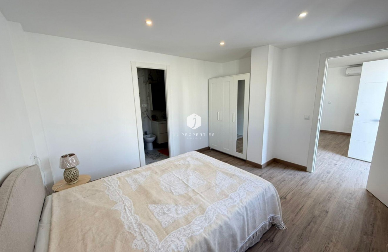 D'occasion - Chalet -
Torrevieja - Cabo cervera