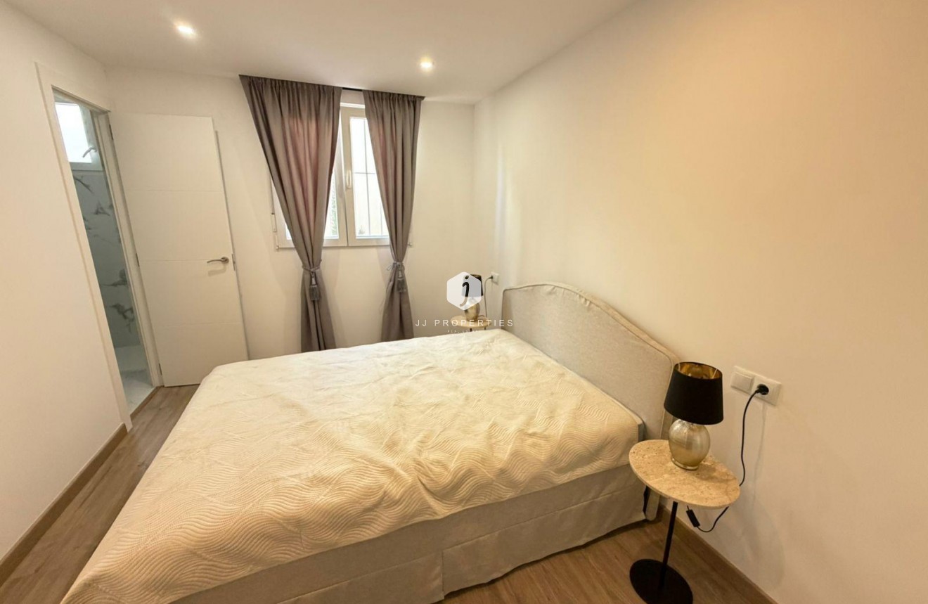 D'occasion - Chalet -
Torrevieja - Cabo cervera