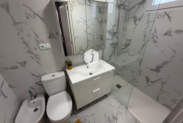 D'occasion - Chalet -
Torrevieja - Cabo cervera