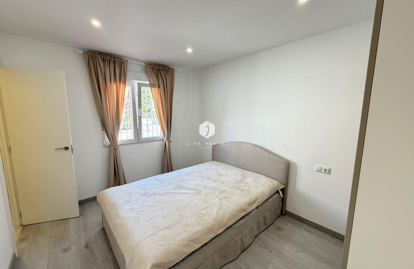 D'occasion - Chalet -
Torrevieja - Cabo cervera