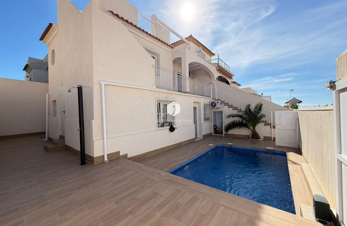 D'occasion - Chalet -
Torrevieja - Cabo cervera