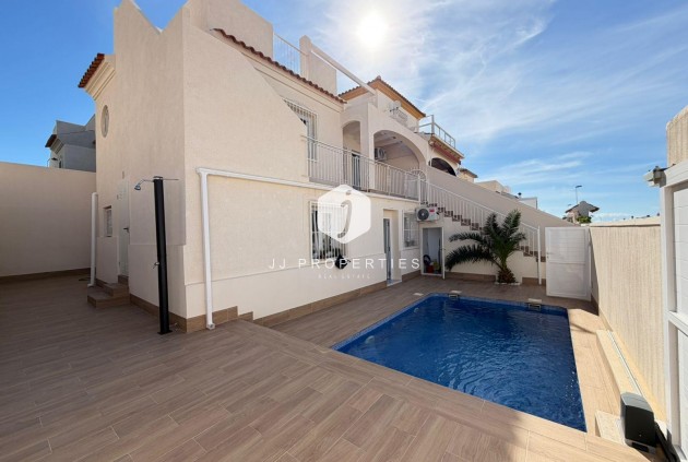 D'occasion - Chalet -
Torrevieja - Cabo cervera