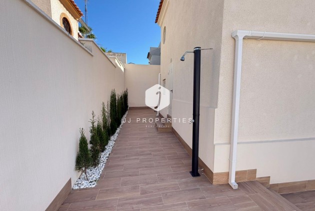 D'occasion - Chalet -
Torrevieja - Cabo cervera