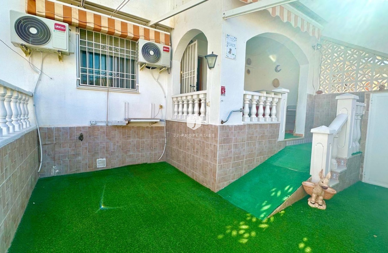 D'occasion - Bungalow -
Torrevieja - Torretas