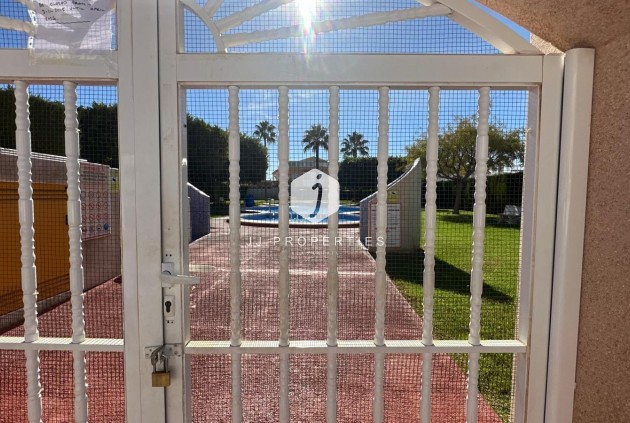 D'occasion - Bungalow -
Torrevieja - Torretas