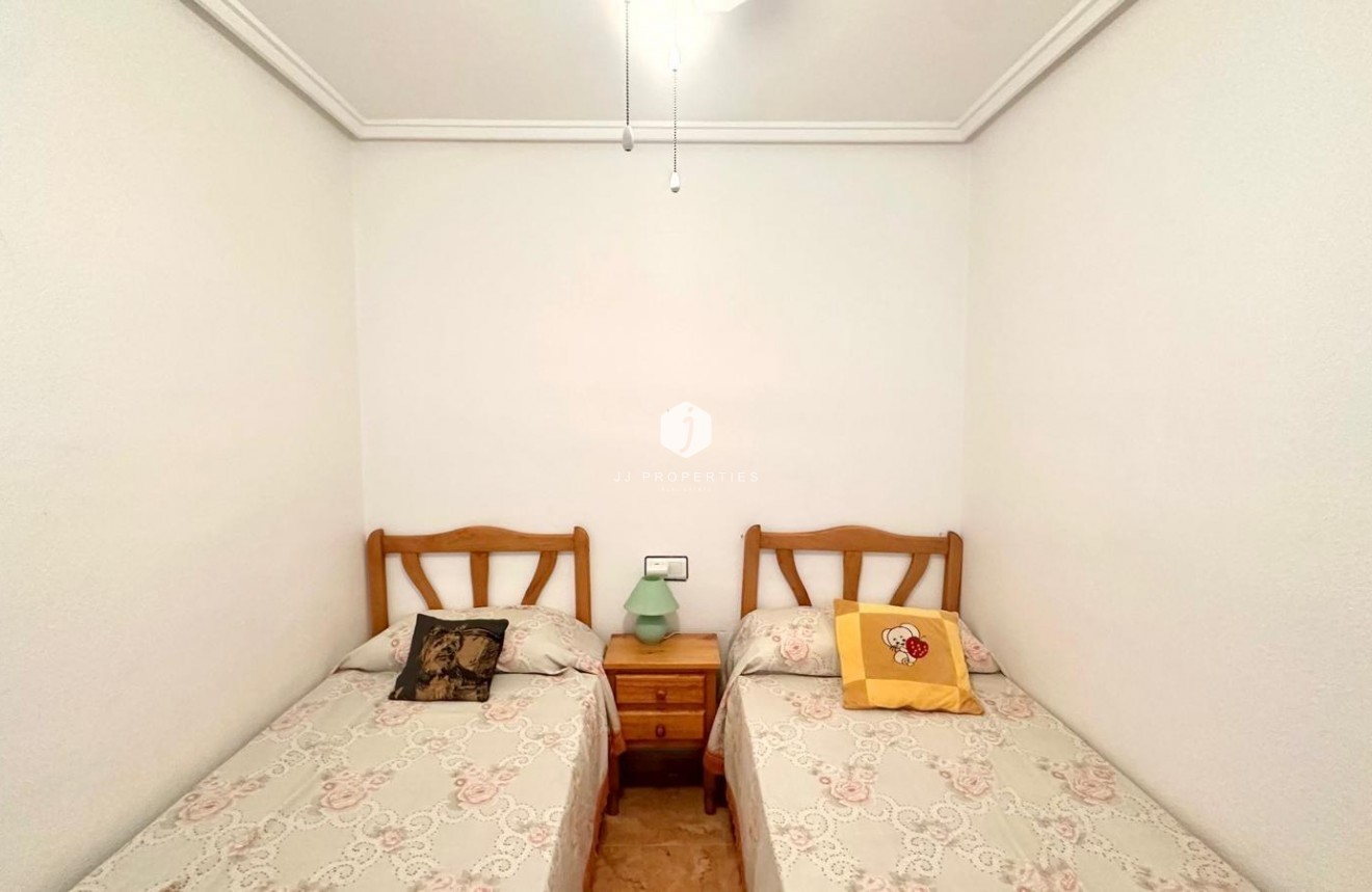 D'occasion - Bungalow -
Torrevieja - Torretas