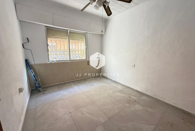 D'occasion - Appartement -
Torrevieja - Playa de los Locos