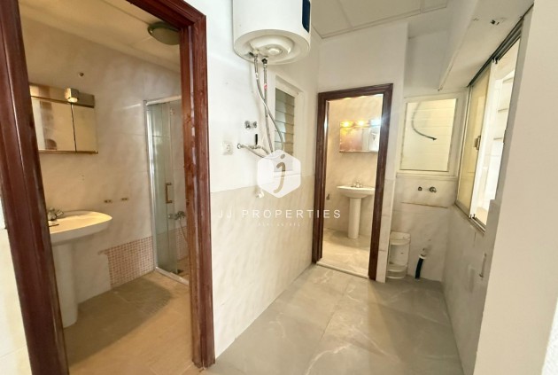 D'occasion - Appartement -
Torrevieja - Playa de los Locos