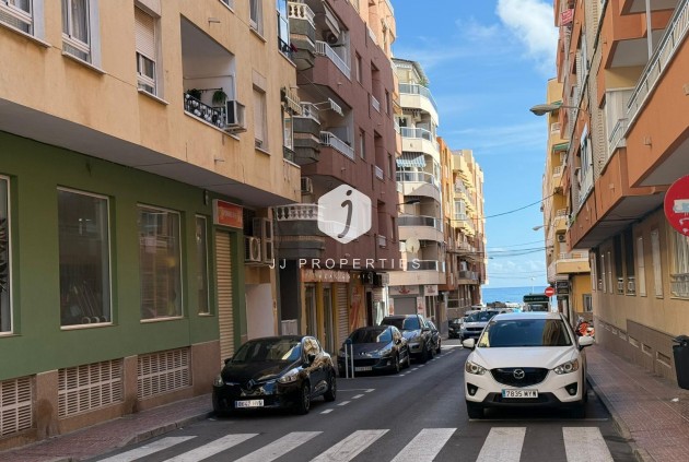 D'occasion - Appartement -
Torrevieja - Playa de los Locos