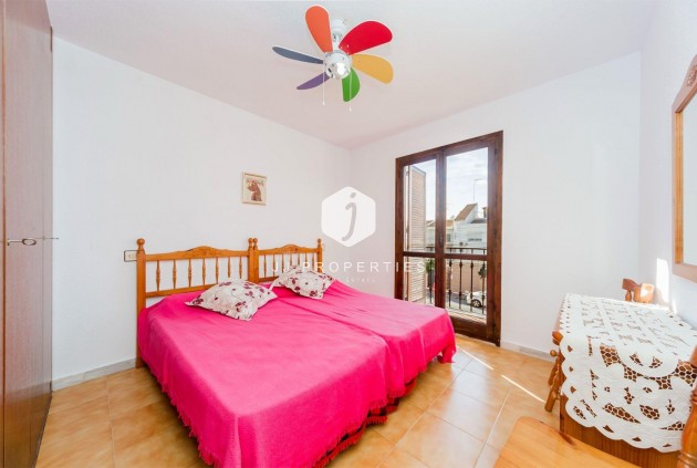 D'occasion - Appartement -
Torrevieja - Calas blanca