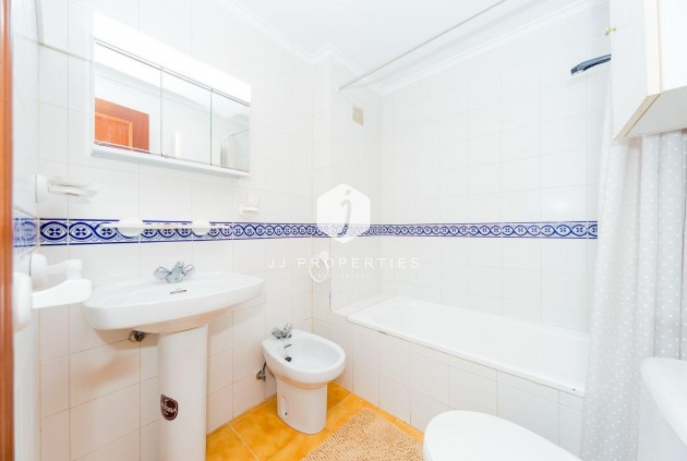 D'occasion - Appartement -
Torrevieja - Calas blanca