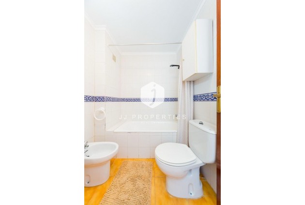 D'occasion - Appartement -
Torrevieja - Calas blanca