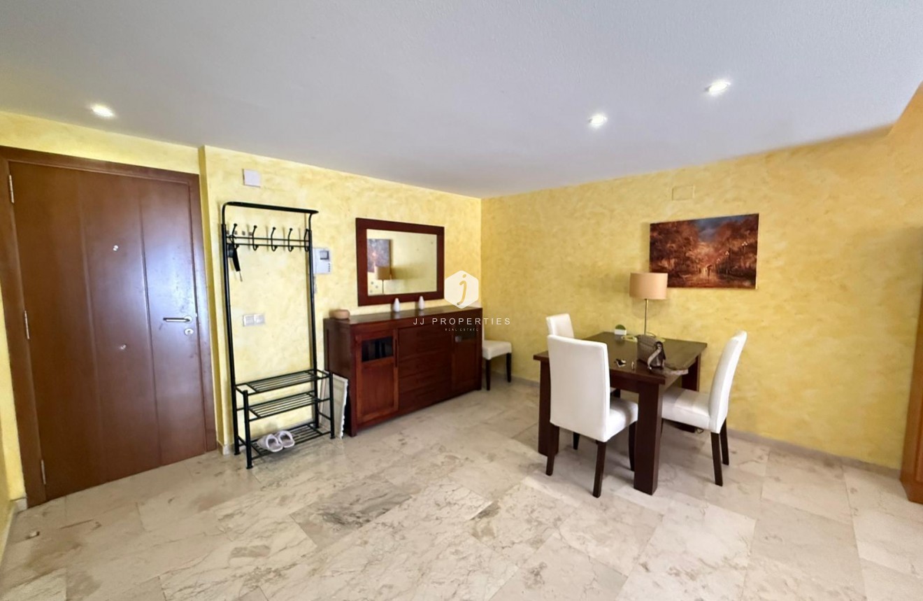 D'occasion - Appartement -
Torrevieja - Punta prima