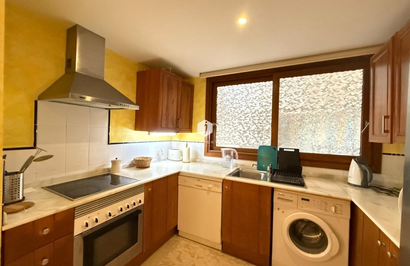 D'occasion - Appartement -
Torrevieja - Punta prima