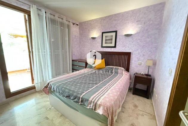 D'occasion - Appartement -
Torrevieja - Punta prima