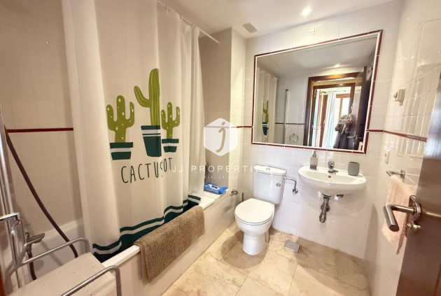 D'occasion - Appartement -
Torrevieja - Punta prima