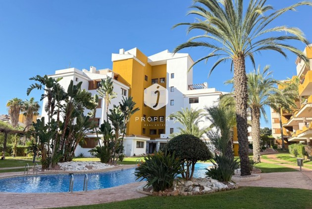 D'occasion - Appartement -
Torrevieja - Punta prima
