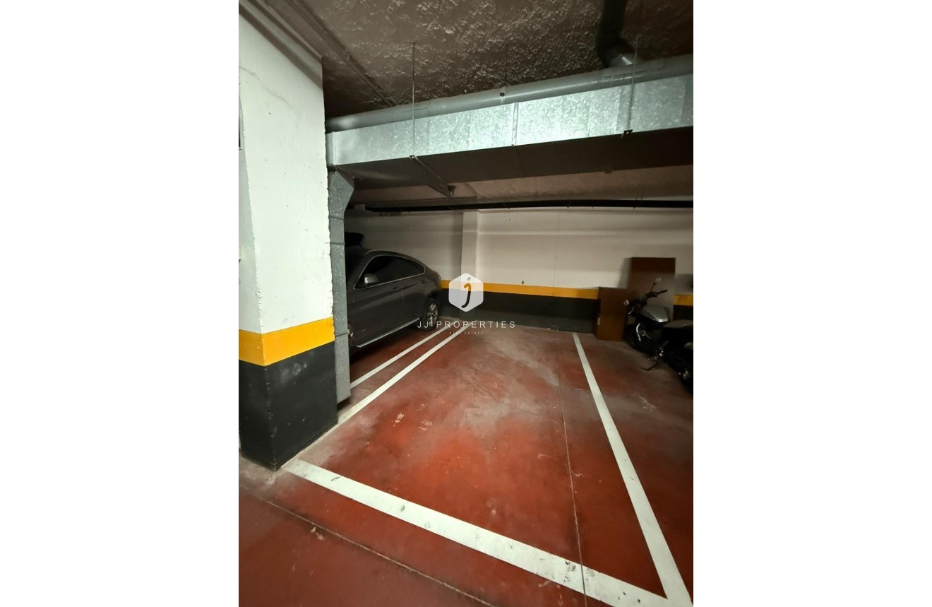 D'occasion - Appartement -
Torrevieja - Punta prima