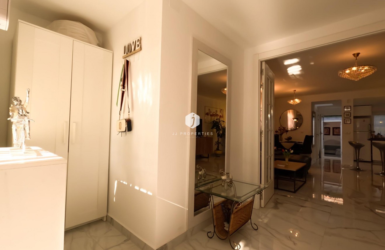 Tweedehands - Chalet -
Torrevieja - El Acequión - Los Náufragos