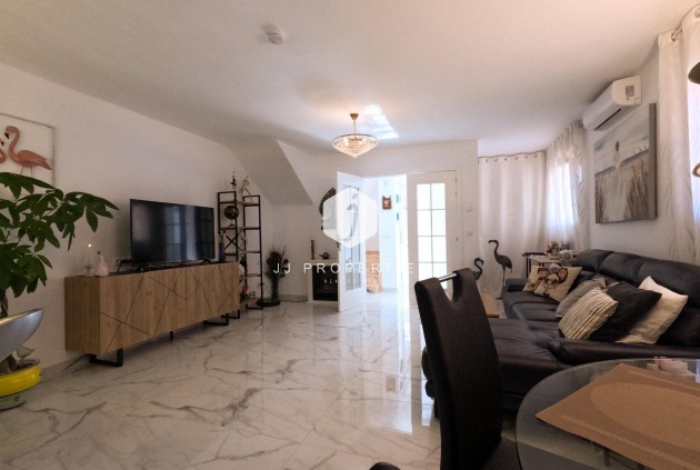 Tweedehands - Chalet -
Torrevieja - El Acequión - Los Náufragos