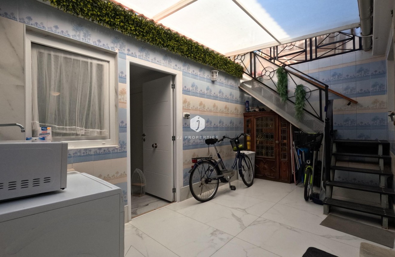 Tweedehands - Chalet -
Torrevieja - El Acequión - Los Náufragos