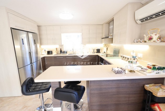 D'occasion - Villa -
Torrevieja - Costa Blanca