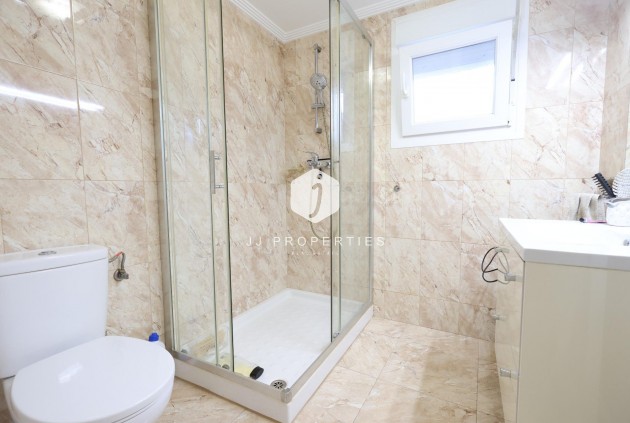 D'occasion - Villa -
Torrevieja - Costa Blanca