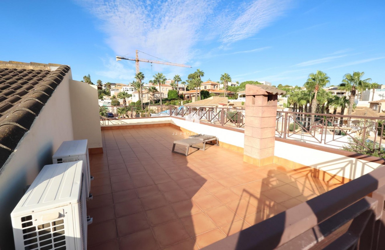 D'occasion - Villa -
Torrevieja - Costa Blanca
