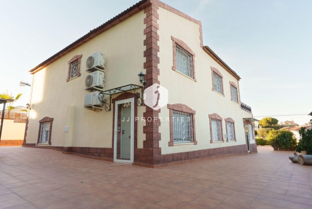 D'occasion - Villa -
Torrevieja - Los Balcones - Los Altos del Edén