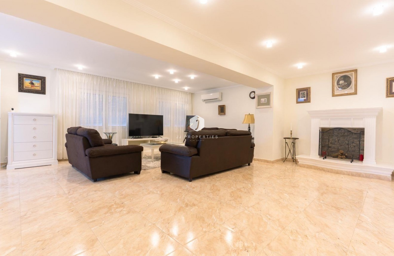 D'occasion - Villa -
Torrevieja - Los Balcones - Los Altos del Edén