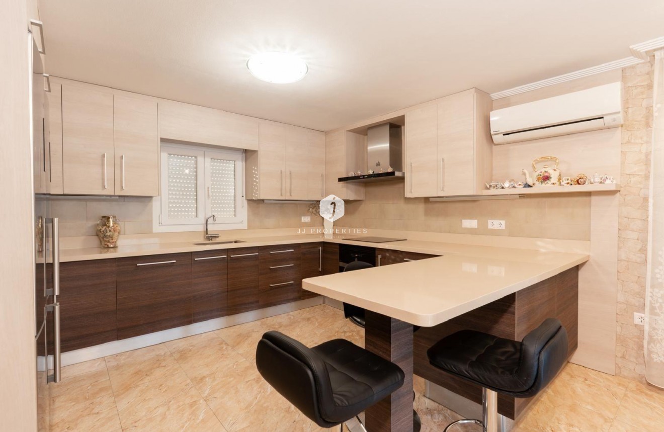 D'occasion - Villa -
Torrevieja - Los Balcones - Los Altos del Edén